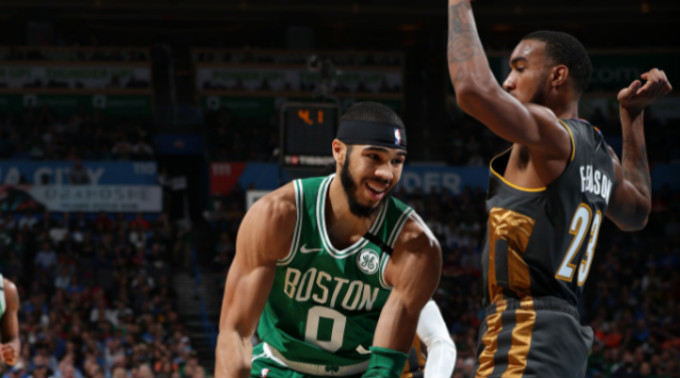 在他缺席的 在他缺席的