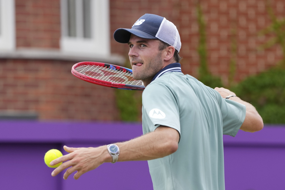 而不是场外 而不是场外